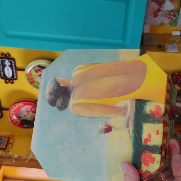 🍷 Diva on the Deck Storage Decor Box - Picture 3 of 16